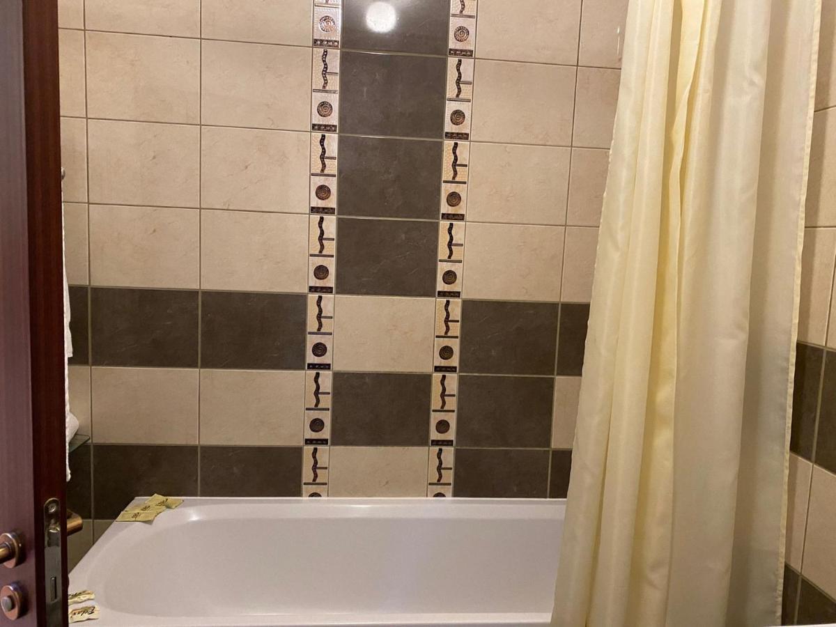 Apart Hotel Flora Residence - Clover Building Flat 09 보로베츠 외부 사진